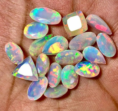 A Guide to the Kaleidoscopic World of Opals - LotsKarma